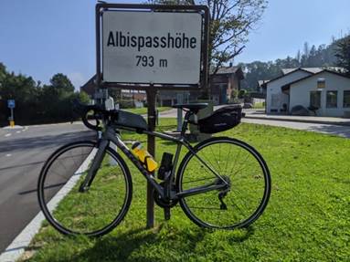 Ein Bild, das Fahrrad, drauen, Gras, geparkt enthlt.

Automatisch generierte Beschreibung