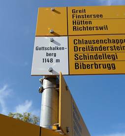 Ein Bild, das Himmel, Schild, drauen, gelb enthlt.

Automatisch generierte Beschreibung