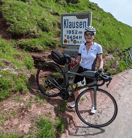 Ein Bild, das drauen, Fahrrad, Boden, Schild enthlt.

Automatisch generierte Beschreibung