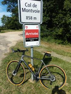 Ein Bild, das drauen, Fahrrad, Gras, Schild enthlt.

Automatisch generierte Beschreibung