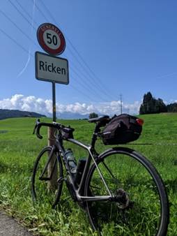 Ein Bild, das Gras, drauen, Fahrrad, Himmel enthlt.

Automatisch generierte Beschreibung