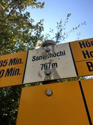 Ein Bild, das Baum, Schild, drauen, Himmel enthlt.

Automatisch generierte Beschreibung