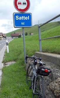 Ein Bild, das Gras, drauen, Himmel, Schild enthlt.

Automatisch generierte Beschreibung