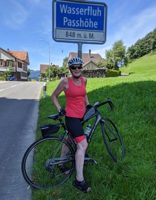 Ein Bild, das drauen, Fahrrad, Gras, Schild enthlt.

Automatisch generierte Beschreibung